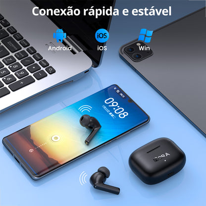 Estojo de carregamento preto com entrada USB-C e indicadores LED
