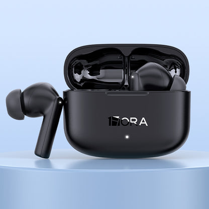 Apresentação do design elegante do fone preto com acabamento fosco
