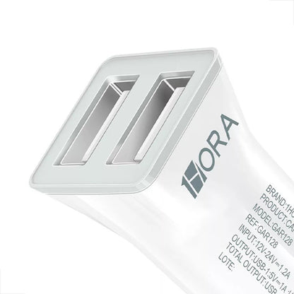 Detalhe das duas portas USB do carregador veicular 1HORA GAR128 – saídas 1A e 2.4A